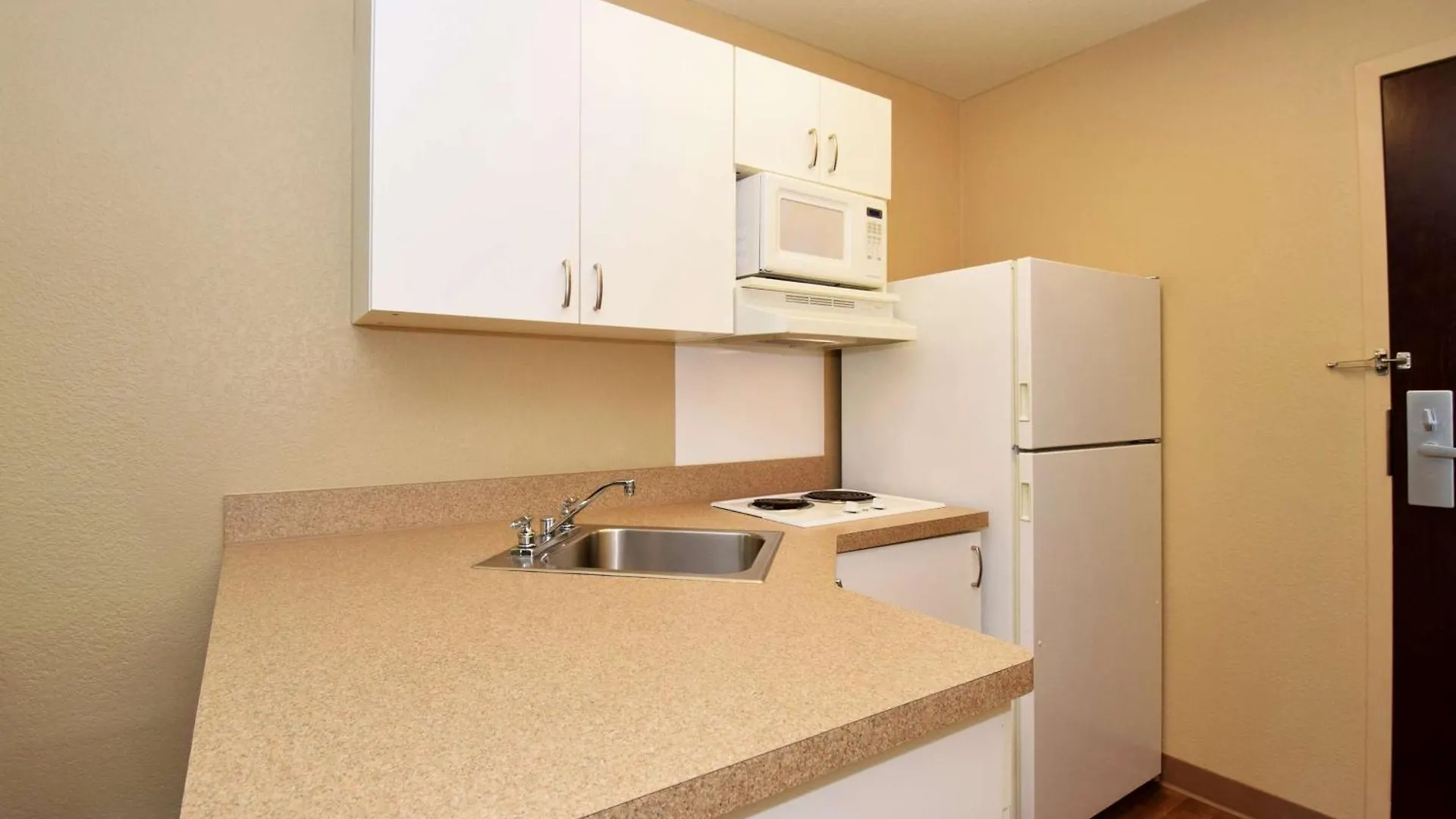 Extended Stay America Suites - Long Island - Bethpage