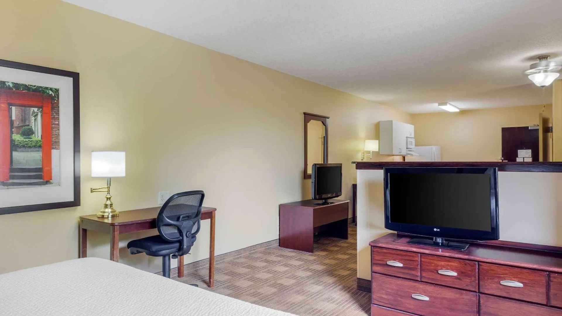 Extended Stay America Suites - Long Island - Bethpage Hotel